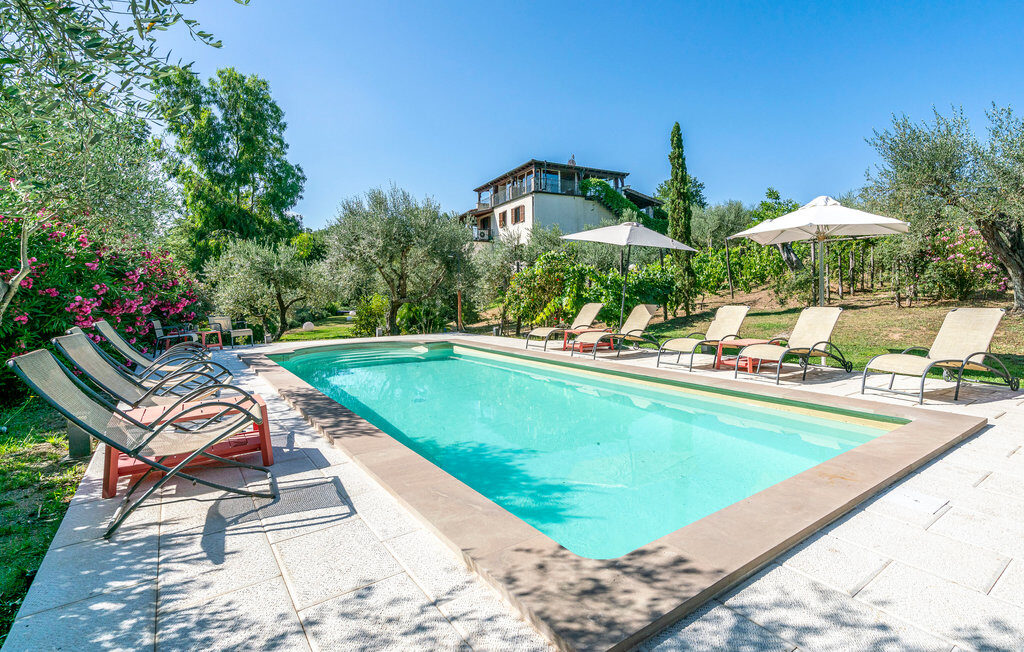 Chiara Resort