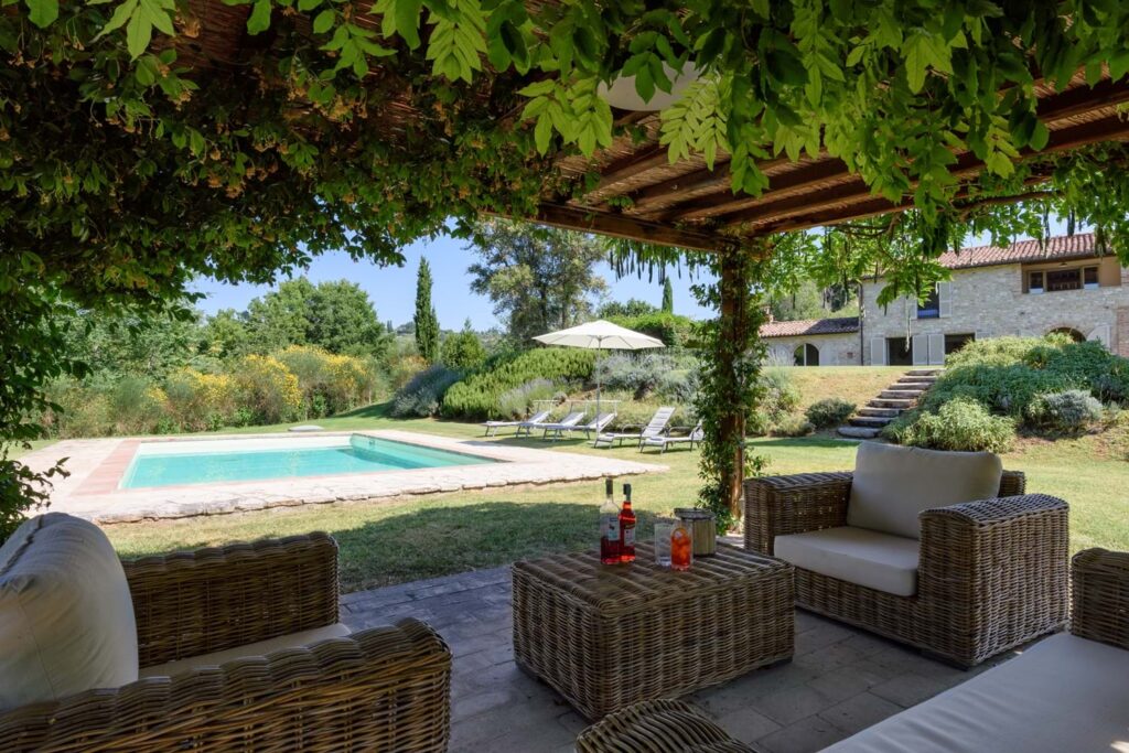 ANGOLO DI PARADISO (Villa with private pool, 5 bedrooms, 5 bathrooms)